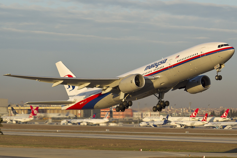 800px-Malaysia_Airlines_Boeing_777-200ER_9M-MRO_IST_2012-1-23.png