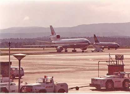 dc10-40,JL,fbu,1985.jpg