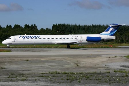 Finnair_MD-82_OH-LPA_23-07-2005_.jpg