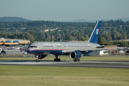 ua757_1.jpg
