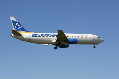 Axis B737-400  F-GLXQ.jpg