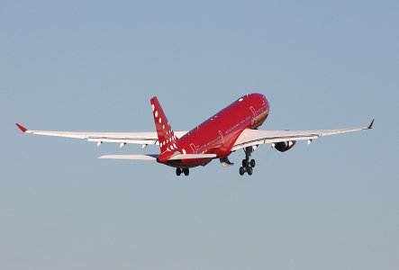 AirGreenland_A330_OY-GRV_c_.jpg