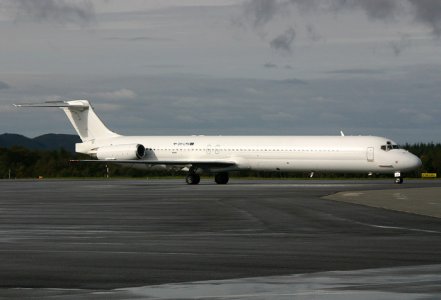 Finnair_MD-82_OH-LMH_small_.jpg