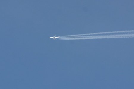 Emirates A340-500 A6-ERI.jpg