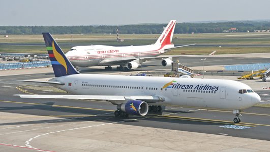 b767-300,B8,fra,030905,2_edited-1.jpg