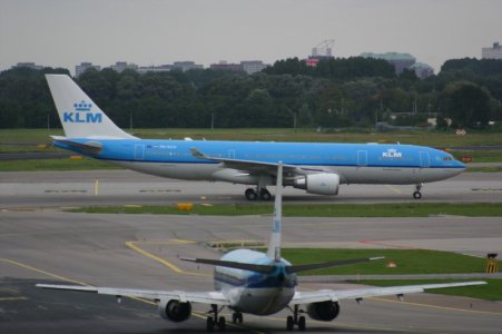 KLM A330 PH-AOA 23.jpg