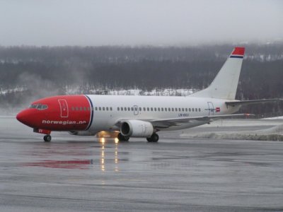 LN-KKV etter de-icing 99.jpg