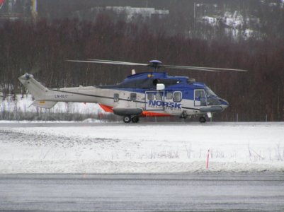 LN-OLC ute på stripa edited 88.jpg