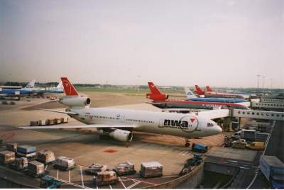 NW dc10 ams.jpg
