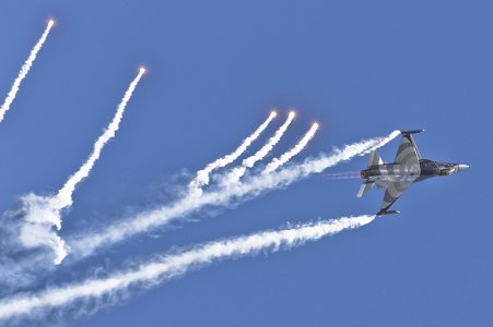 1y7j8135.jpg