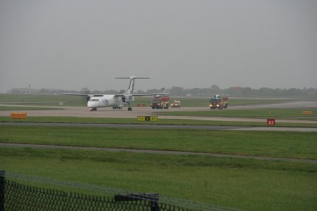 q400_2.jpg