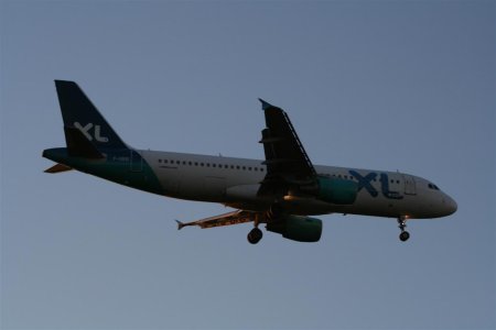 f-grsi airbus a320-214.jpg