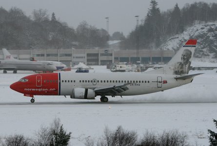 Norwegian_LN-KKQ_b_.jpg