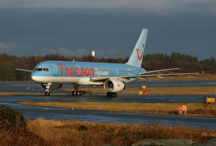 Thomson_G-BYAL_c_.jpg
