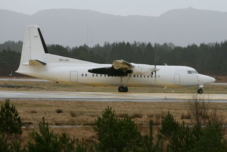 Widerøe_Fokker-50_PH-JXJ_d_.jpg
