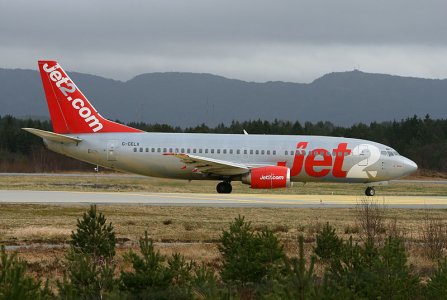 JET2_737-300_G-CELX_c_.jpg