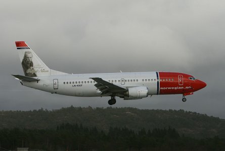 Norwegian_737-300_LN-KKF_.jpg