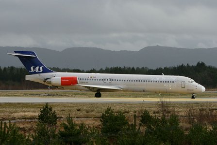SAS_MD-87_SE-DIU_.jpg