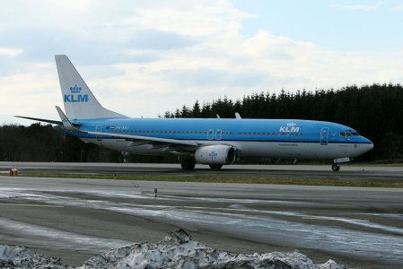 KLM_737-800_PH-BXC_c_.jpg