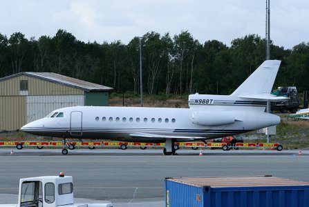 Dassault_Falcon900_N988T_.jpg