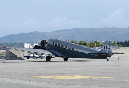 Ju-Air_Junker_Ju52_HB-HOS_e_.jpg