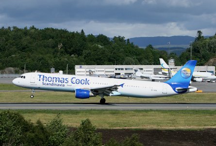 Thomas_Cook_Airbus_A321-211_OY-VKA_.jpg