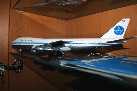 pa747b.jpg