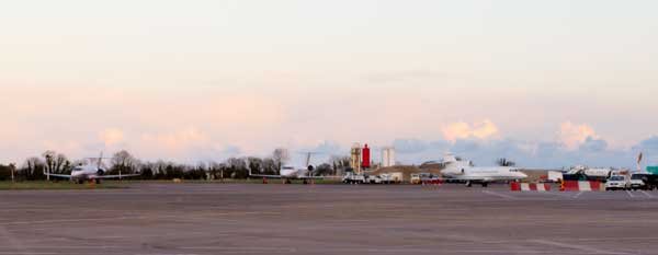 02-tarmac.jpg
