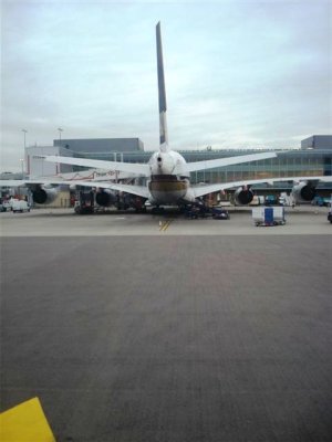 SQ A380 LHR 13nov08.jpg