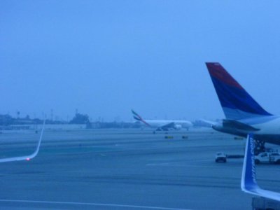 laxemirates.jpg