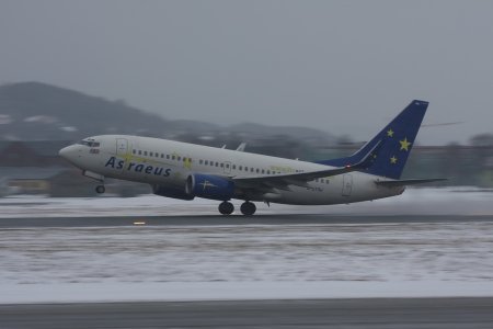 Astreus B737-700 G-STRH960.jpg