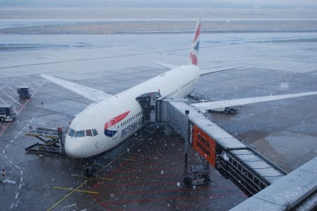 BA B767 DUS ground in snow.jpg