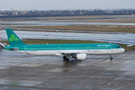 EI A321 EI-CPG DUS ground.jpg