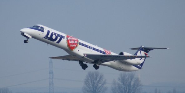 LO EMB SP-LGD DUS takeoff.jpg