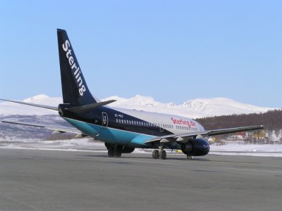 Sterling takser ut 737-700.jpg