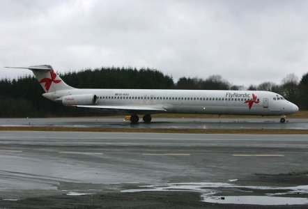 FlyNordic_MD-82_SE-RDU_03-04-2006_.jpg