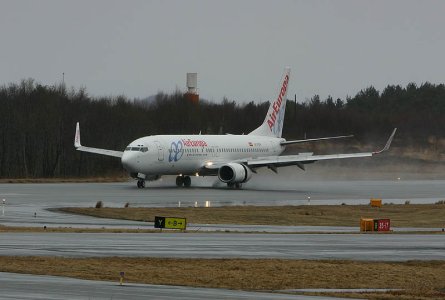 Air_Europa_737-86Q_EC-IDA_a_11-04-2006_.jpg