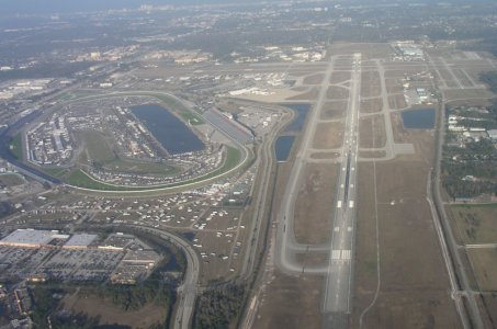 DAB med racingbane.JPG