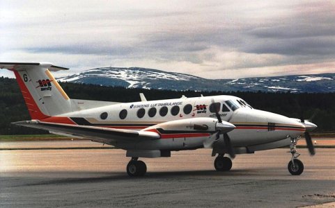 rz_LN-MOG_beech king air_mørefly_1995røros.jpg