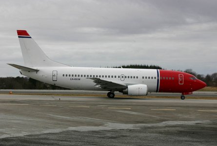 Norwegian_737-3k9_LN-KKW_b_15-04-2006_.jpg