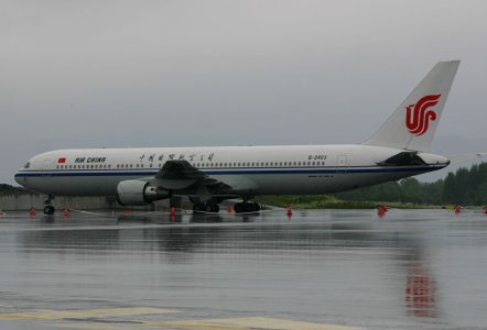 Air_China_767-300_18-06-2006_small_a_.jpg