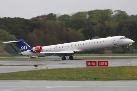 SAS CRJ900 OY-KFD 040509-960.jpg
