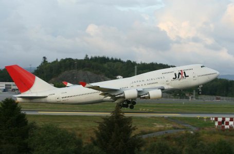 Japan_Airlines_JA8086_20-07-2009_c_.jpg