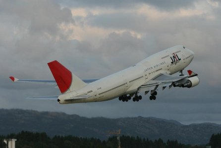Japan_Airlines_JA8086_20-07-2009_d_.jpg