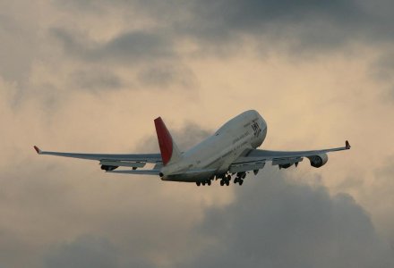 Japan_Airlines_JA8086_20-07-2009_e_.jpg