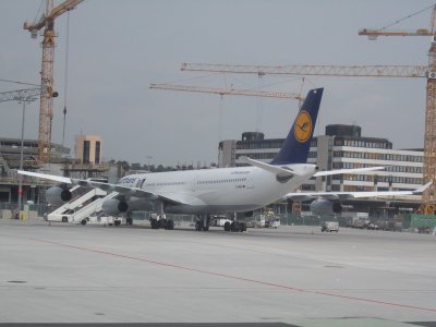 Lufthansa A340.jpg