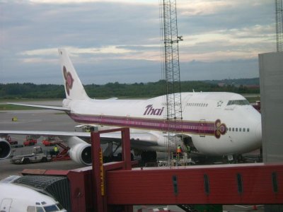 THAI B747 400 Old livery.jpg