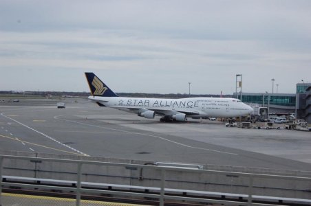 Singapore Airlines Boeing B747.jpg