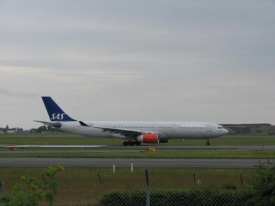 EKCH180611SK909-2.jpg