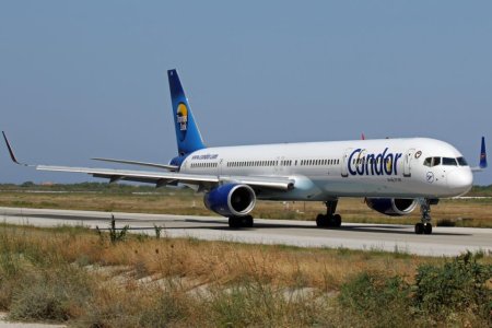 D-ABOA26de7657dus.jpg